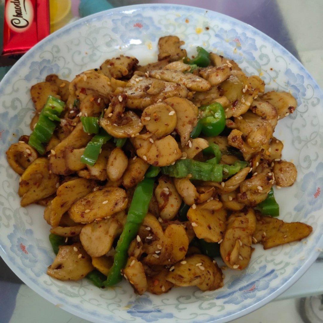 手把手教做孜然炒面筋（百吃不厌）动图图解