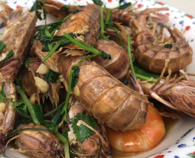蒜葱濑尿虾的做法