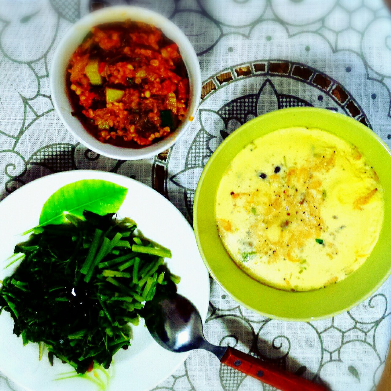 能量午餐：薏仁糙米印尼炒饭，蒸苋菜，香菇虾皮肉沫蛋羹