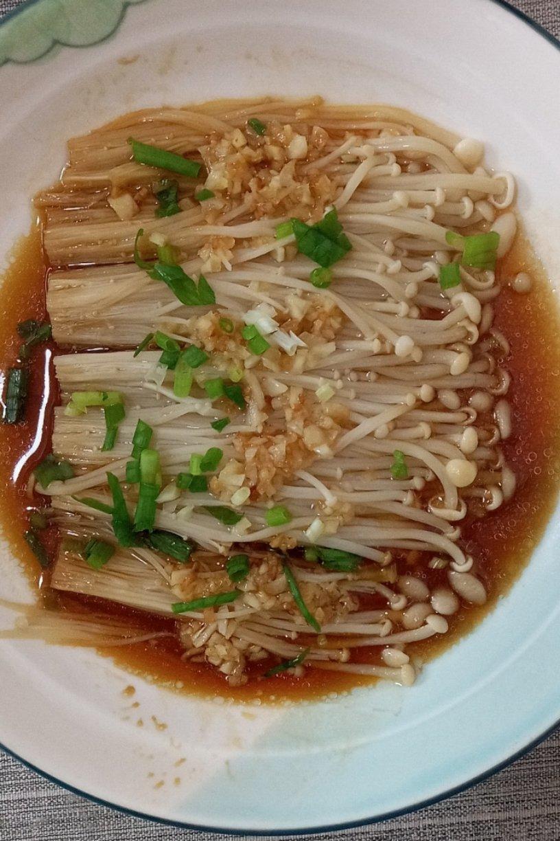 蒜蓉蒸金针菇