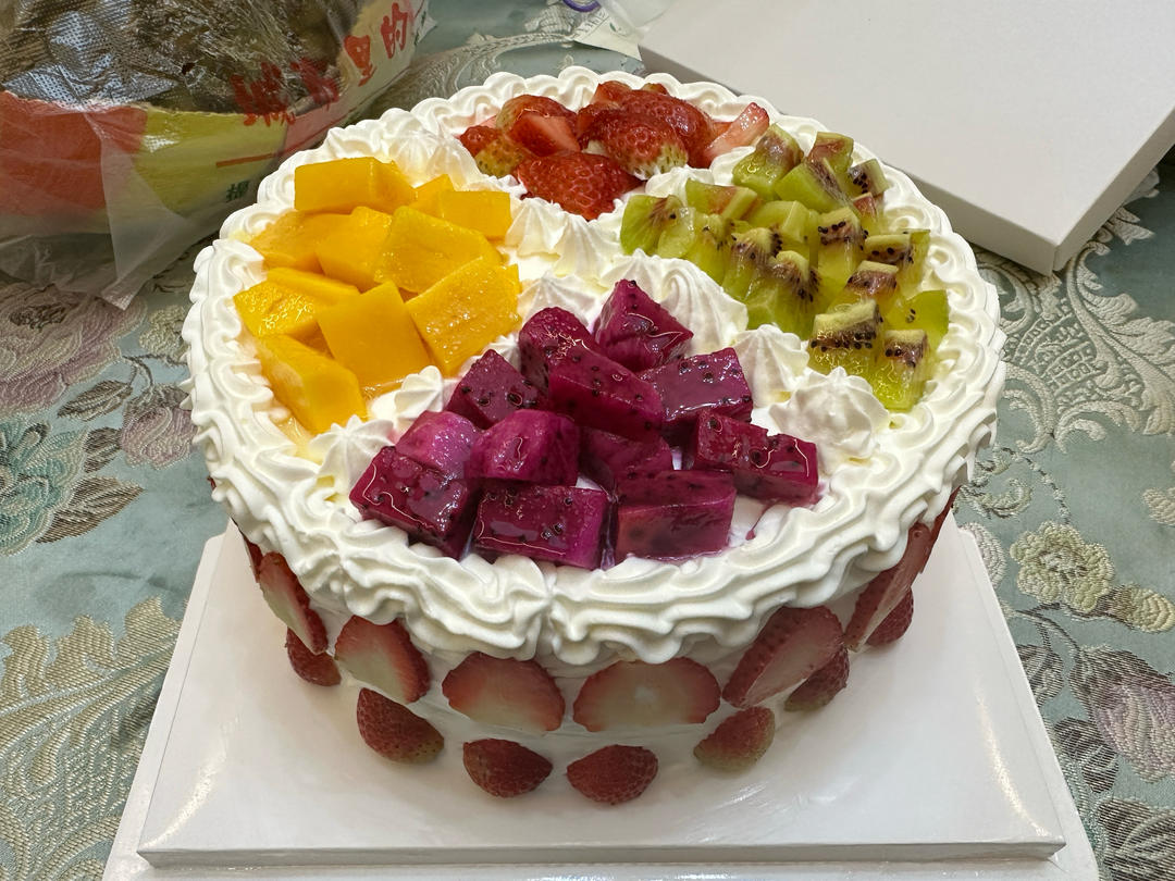 8寸水果生日蛋糕