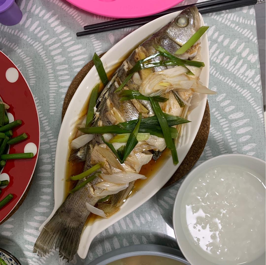 清蒸鲈鱼