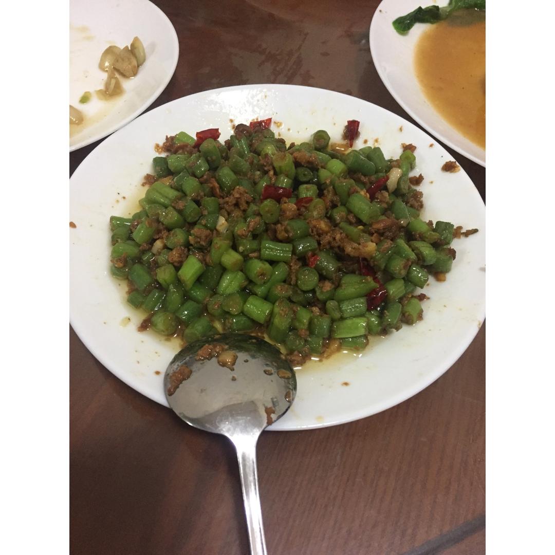 香辣肉末炒豆角 Hot Chili Beans with Pork Mince