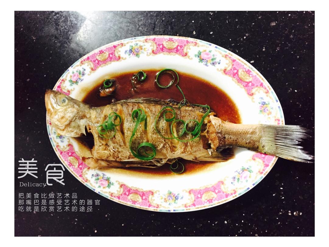 红烧鲈鱼的做法