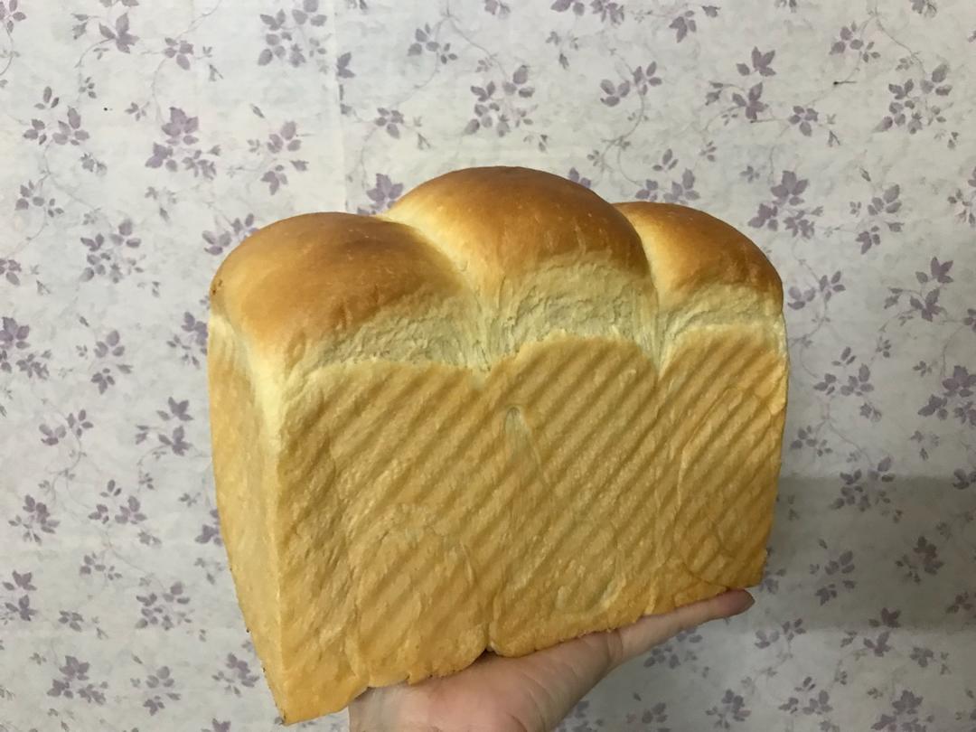 鲜奶油吐司