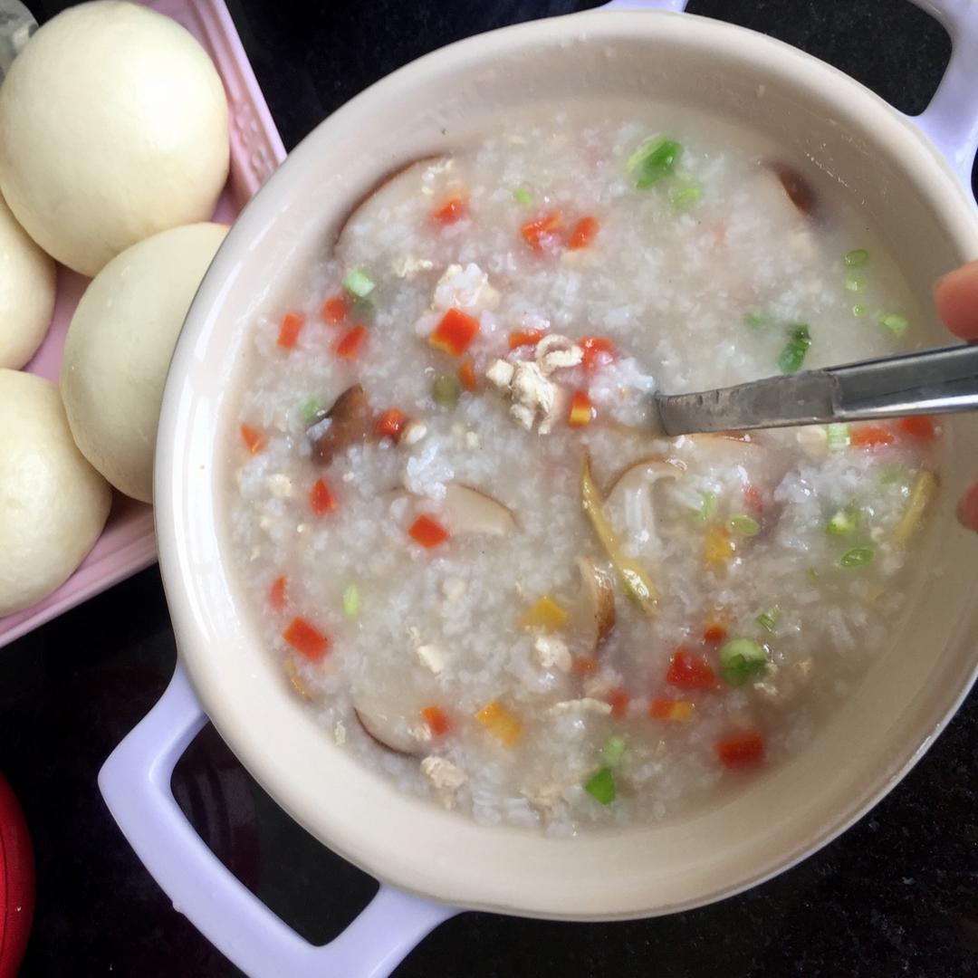 生滚香菇鸡肉粥