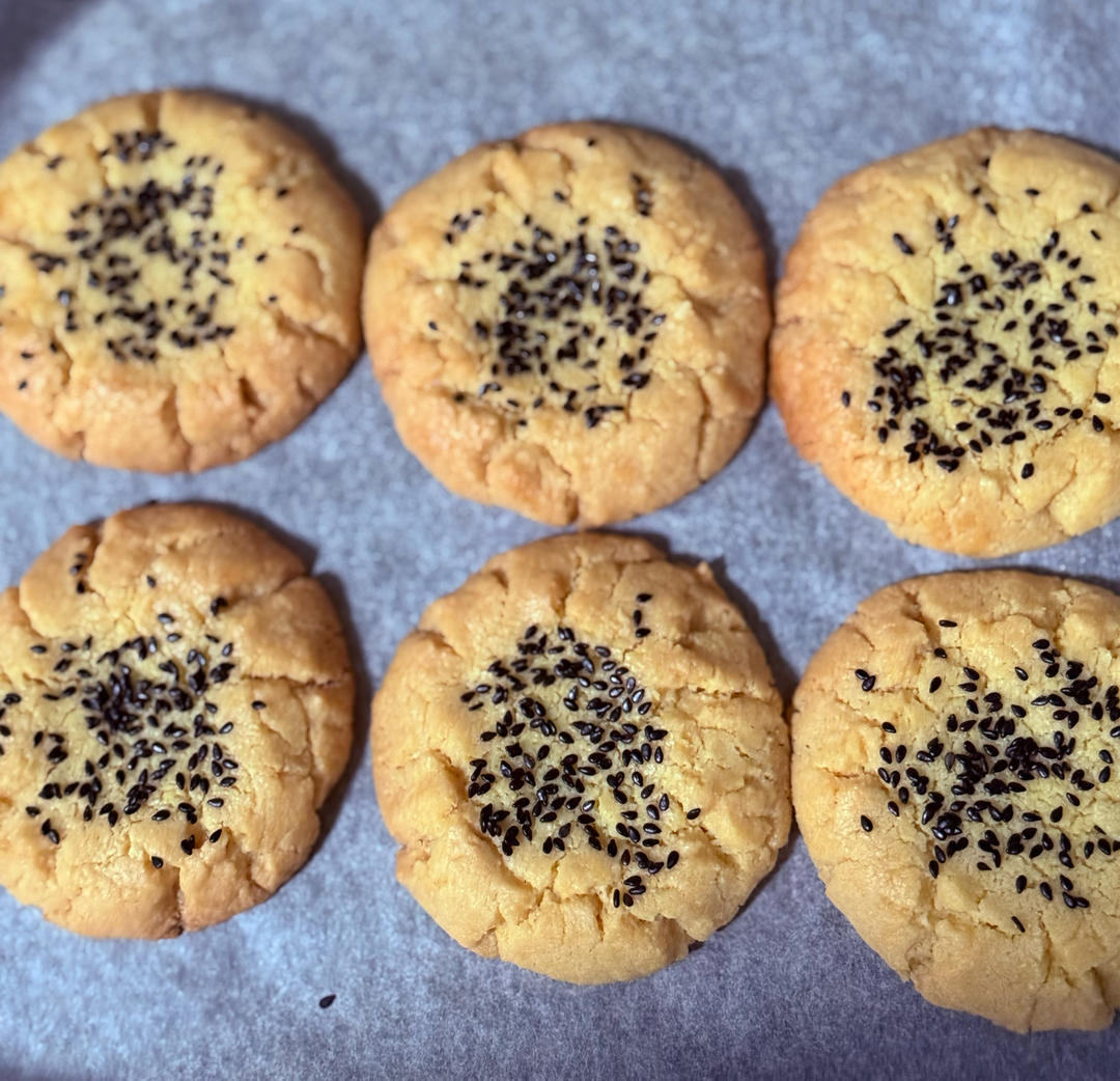 轻轻一按就碎掉的原味桃酥（不输猪油版）