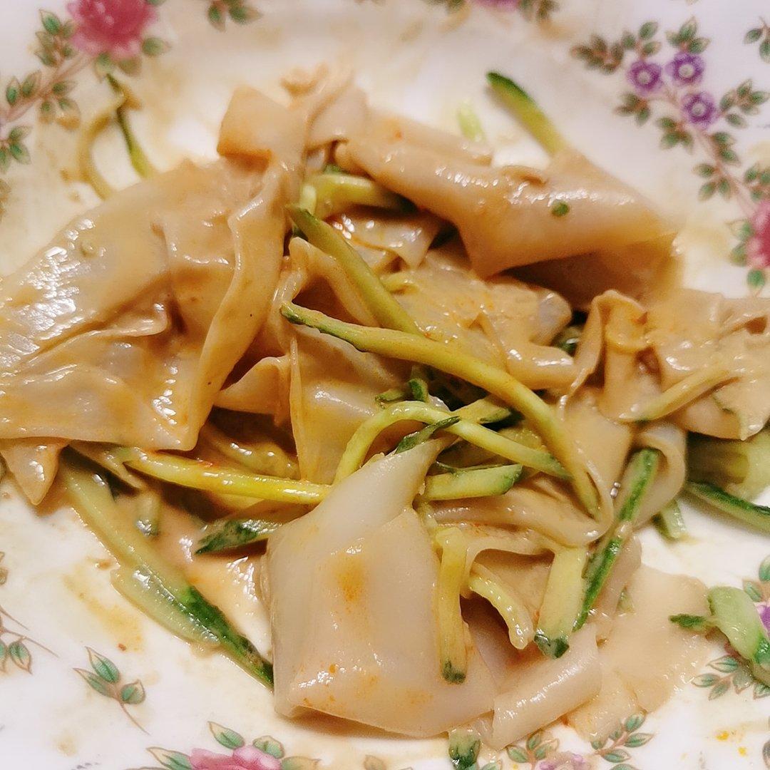 凉皮-家庭自制（告诉你自己做更劲道的秘诀）