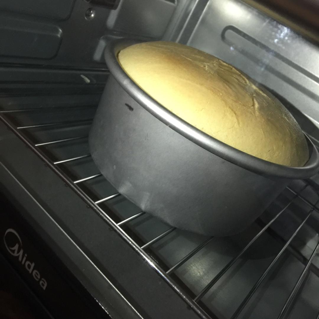 六寸戚风蛋糕