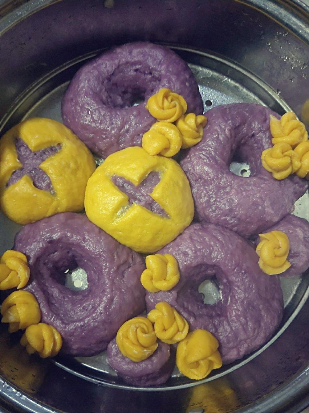 一款颜值超高的面包～火龙果椰蓉樱花面包