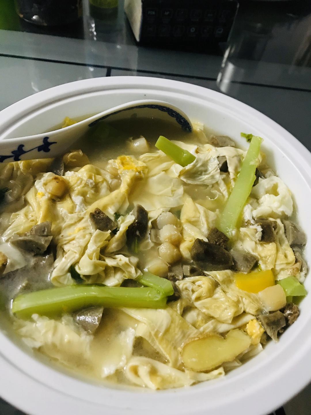 腐竹牛肉丸瑶柱鸡蛋汤的做法