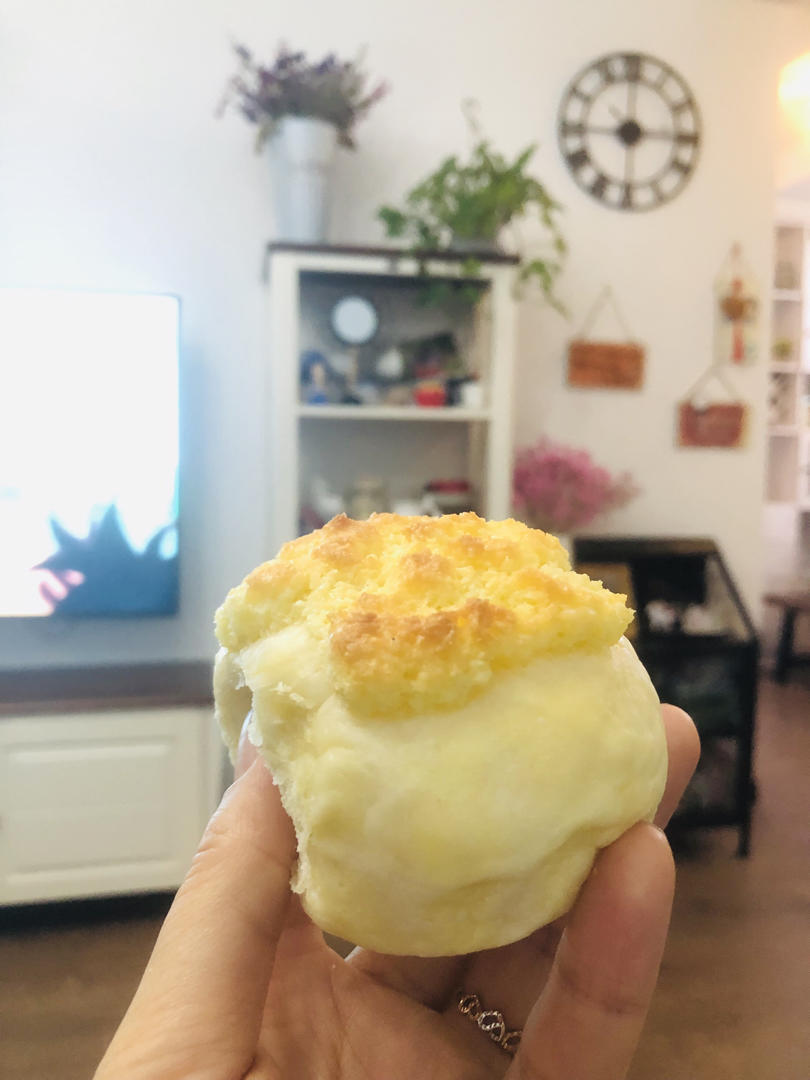 一次发酵同样松软的椰蓉小面包
