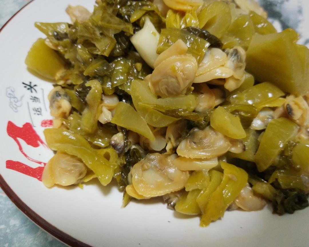 酸菜炒蚬肉
