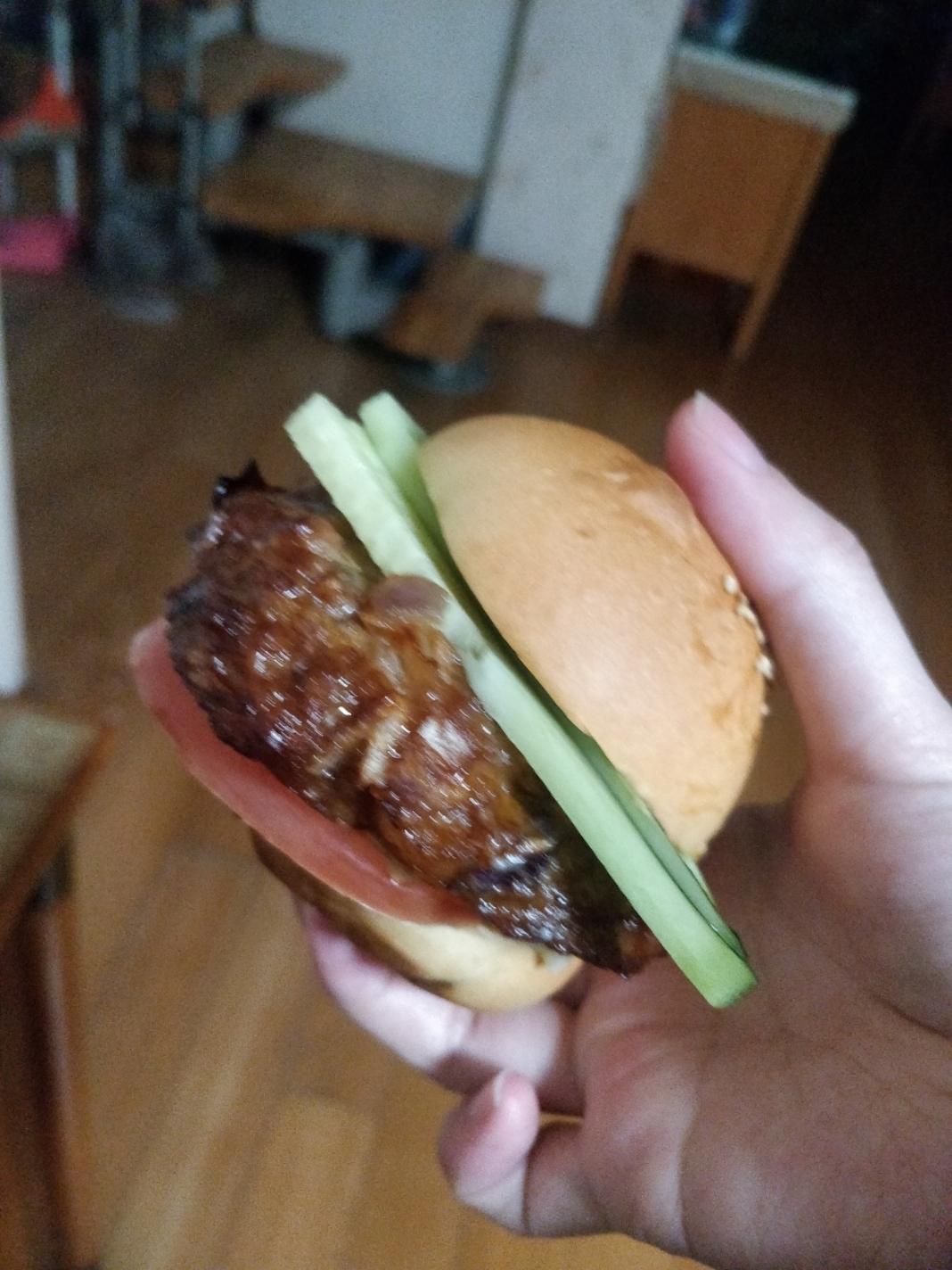 不输给牛肉的猪肉汉堡肉饼