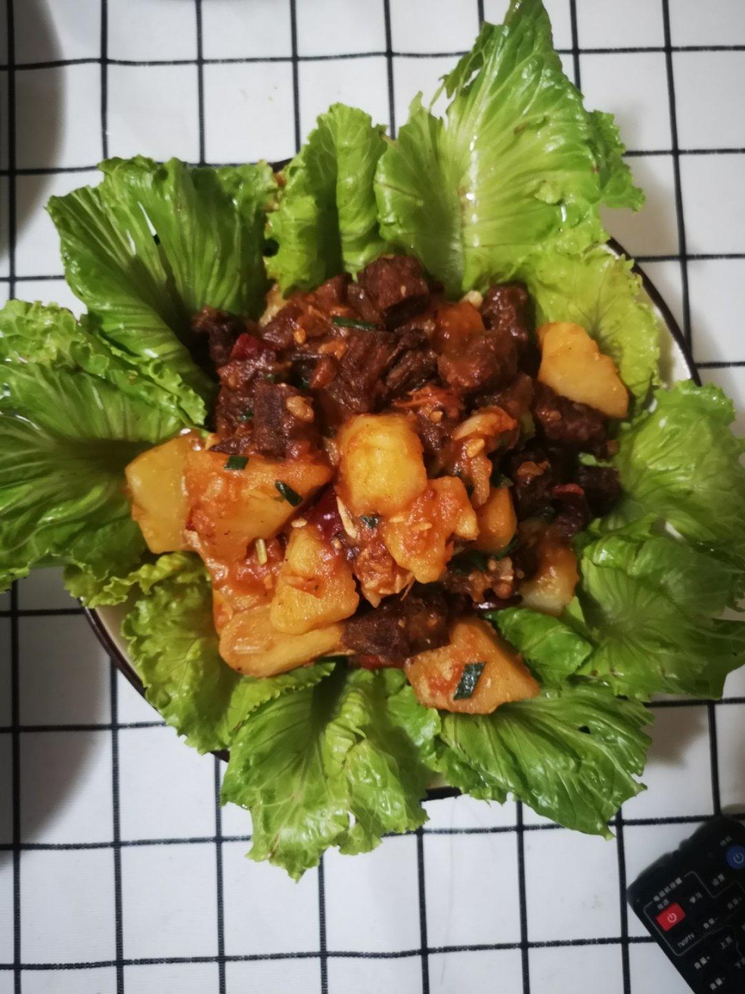 快手西红柿土豆炖牛肉