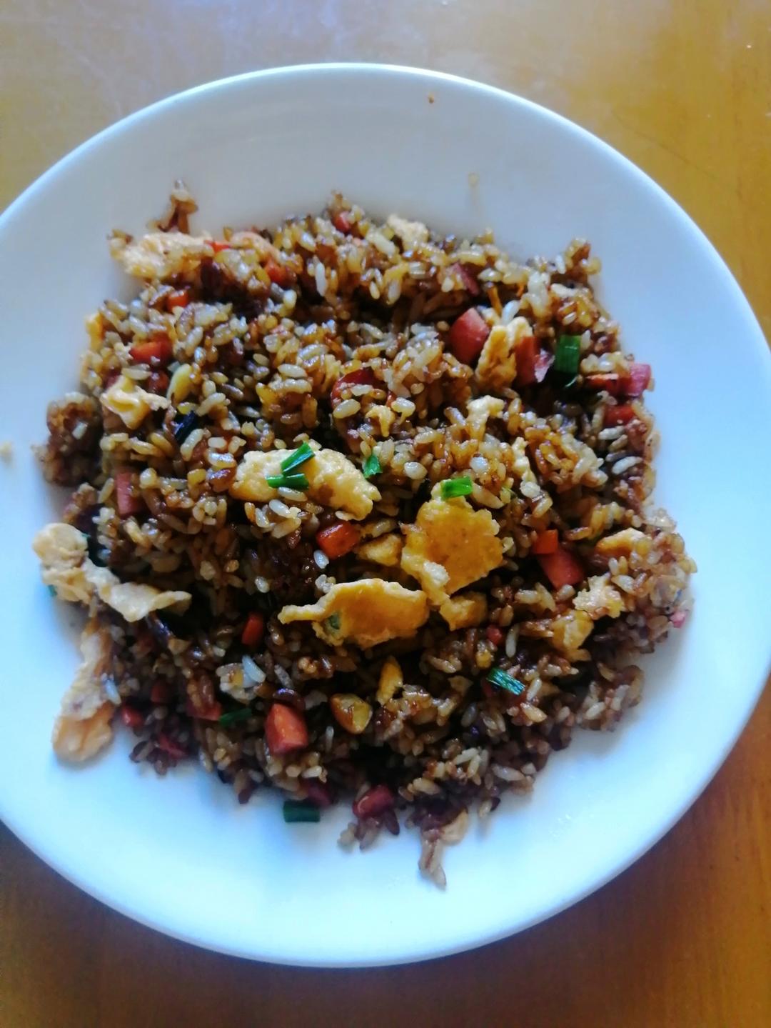 好吃到停不下来的酱油蛋炒饭