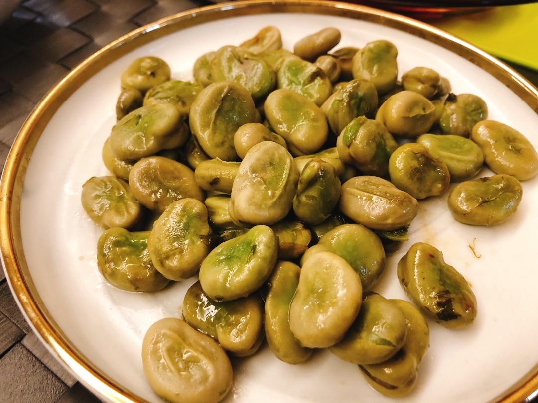 无比鲜美的葱油蚕豆