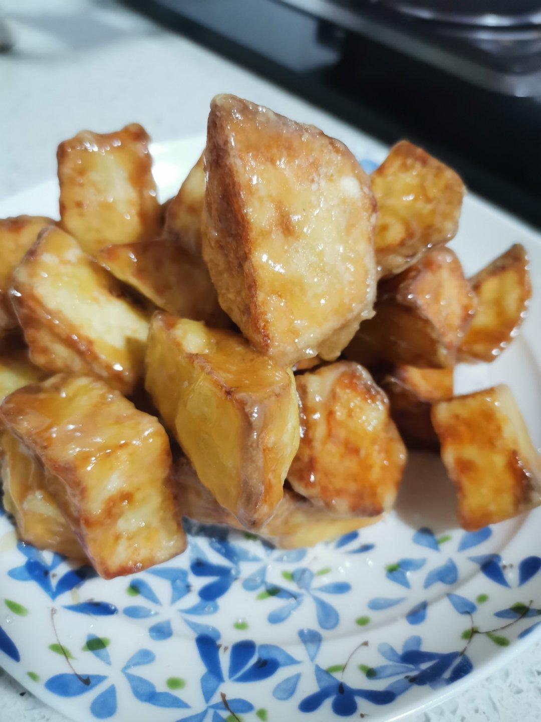 厨师长教你：“拔丝红薯”的家常做法，口感爽脆又清甜，先收藏了