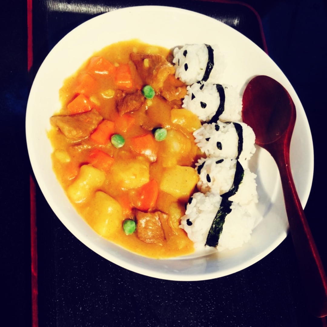 熊猫食咖喱