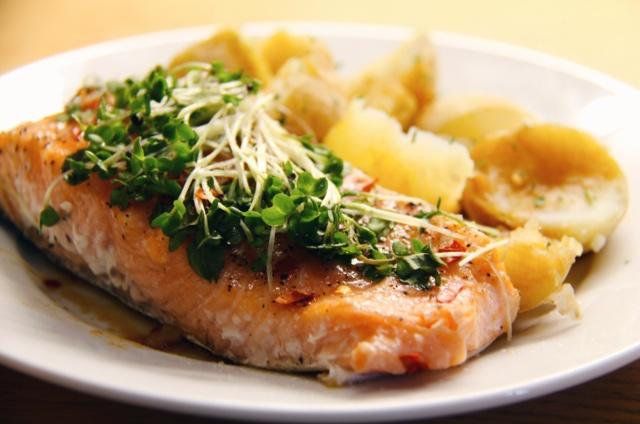 【减脂小厨房】烤三文鱼配鲜蔬的做法