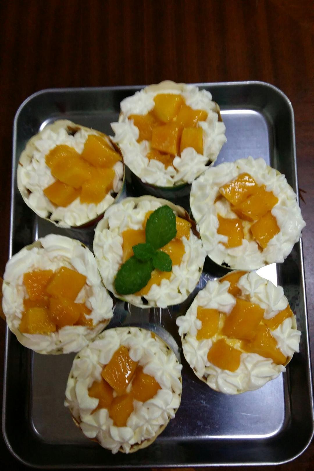 草莓纸杯戚风