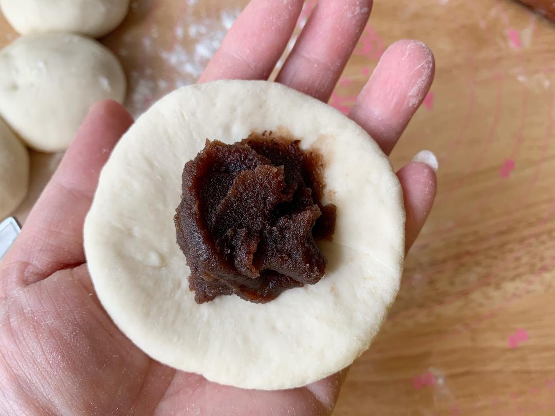 豆沙寿桃餐包：无论早餐还是祝寿都非常适合的做法 步骤6