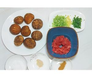 【生酮饮食·真酮】肉酿香菇烤箱版（减肥食谱）的做法 步骤1