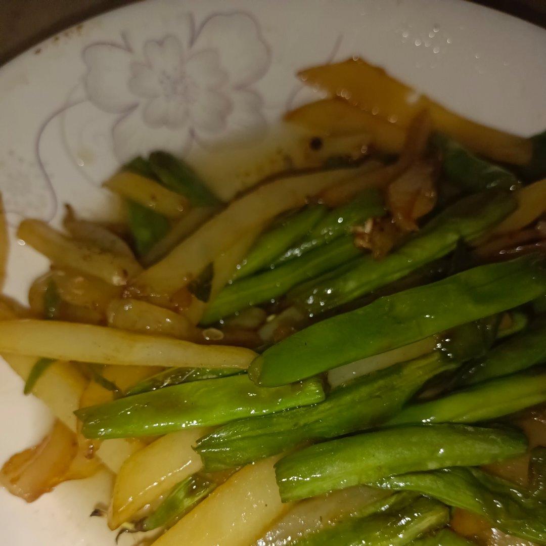 干煸四季豆土豆条