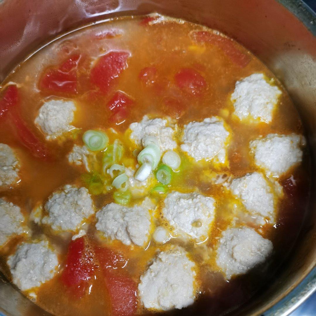 家传浓汤西红柿🍅猪肉丸子汤
