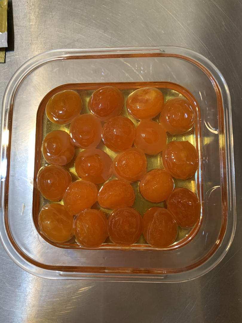 酥到掉渣的美味蛋黄酥