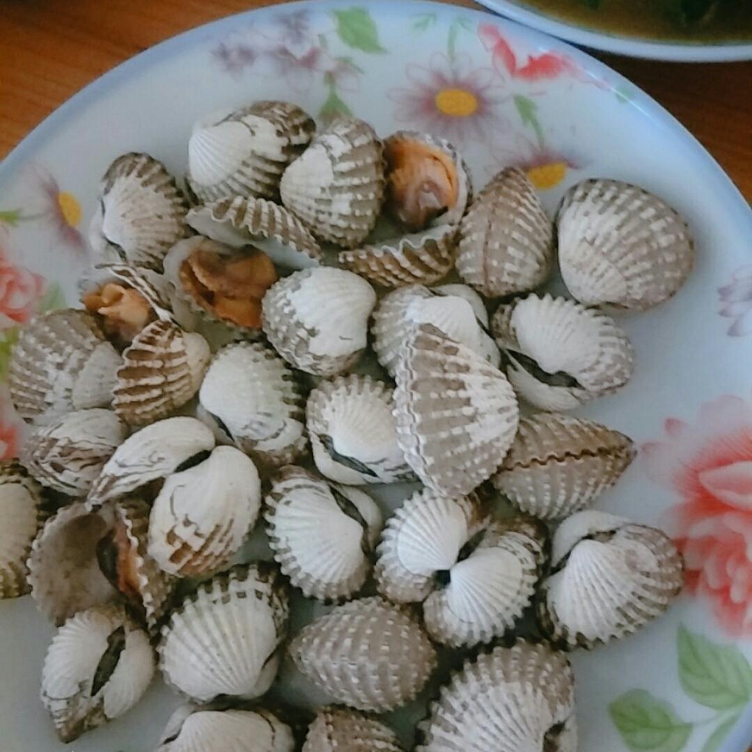 蔓蔓小妮