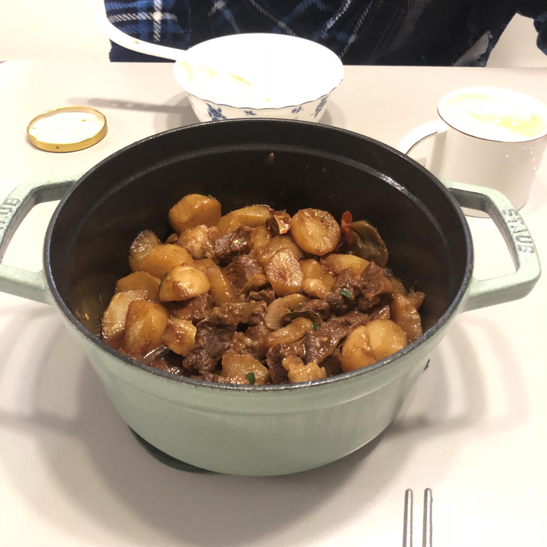 萝卜牛腩煲