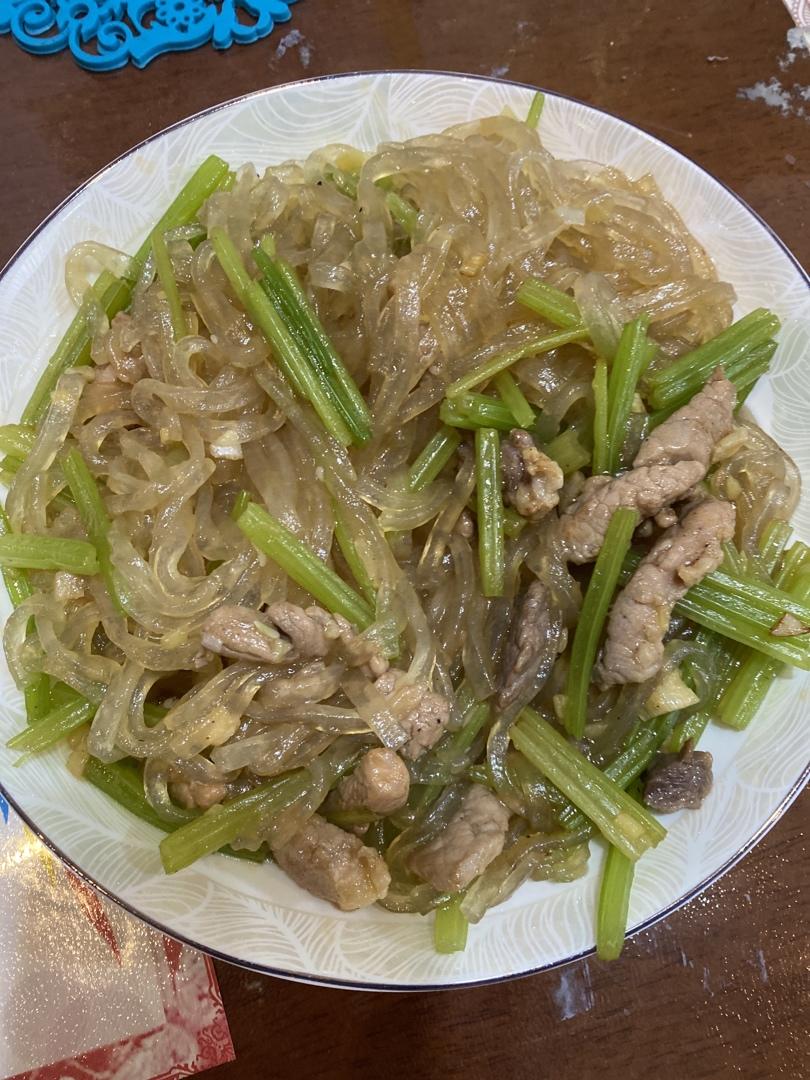 香芹炒粉条