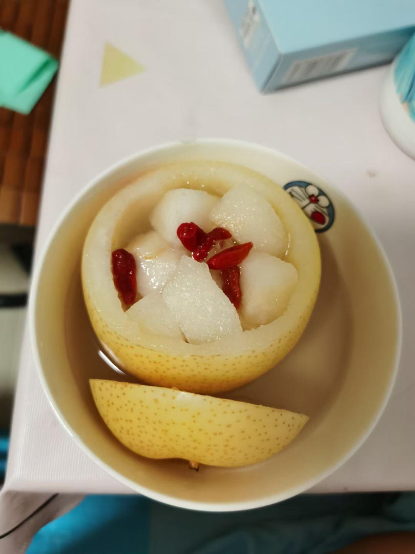 捧月扬沙做的整只冰糖雪梨