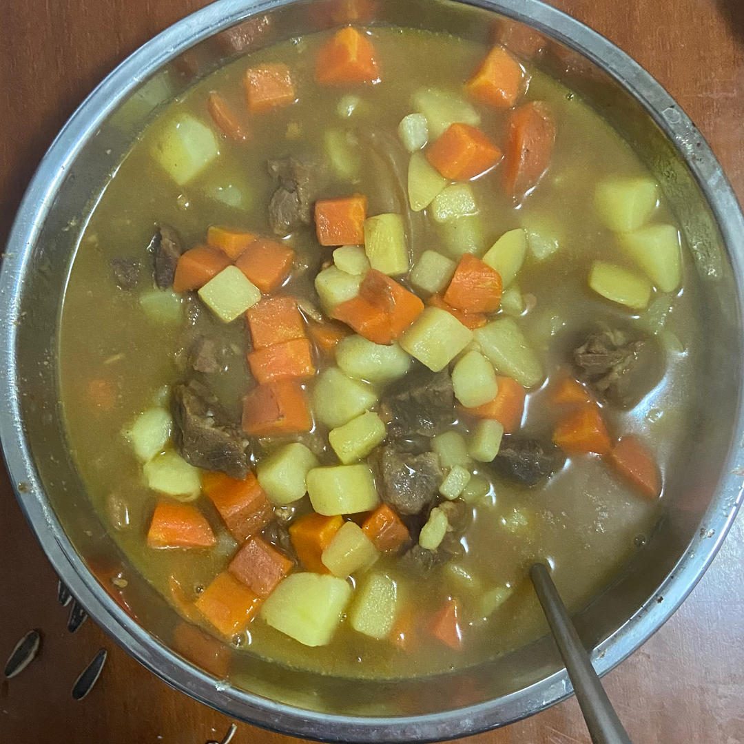 超大块的咖喱牛肉！（附炖牛肉好吃的秘诀...）