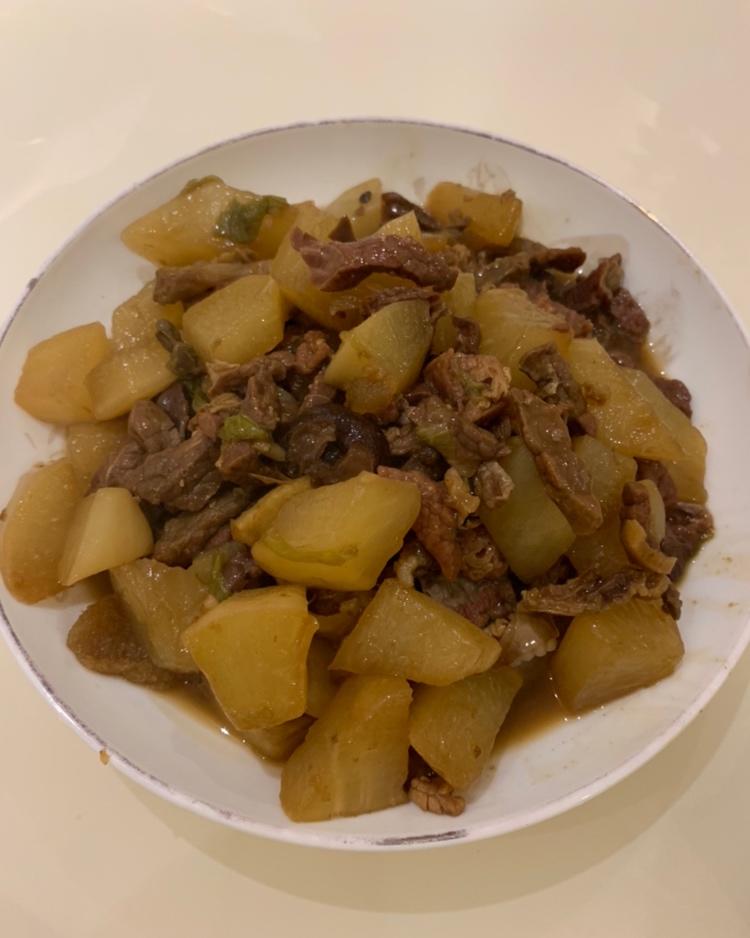 【萝卜炖牛杂】