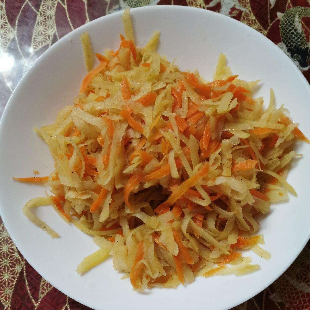 清炒双丝（土豆丝、胡萝卜丝）
