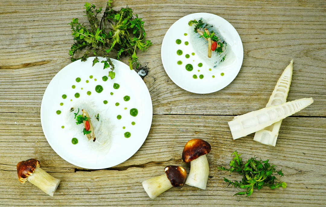 荠菜松茸雨丝卷