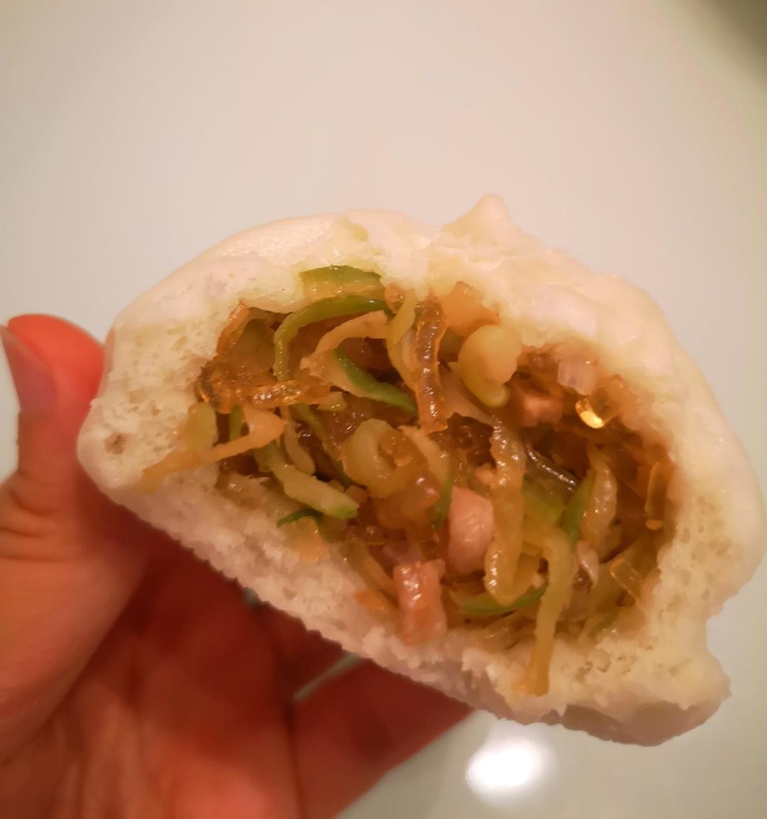 萝卜粉条麦穗包子Turnip & GlassNoodle Steamed Dumplings