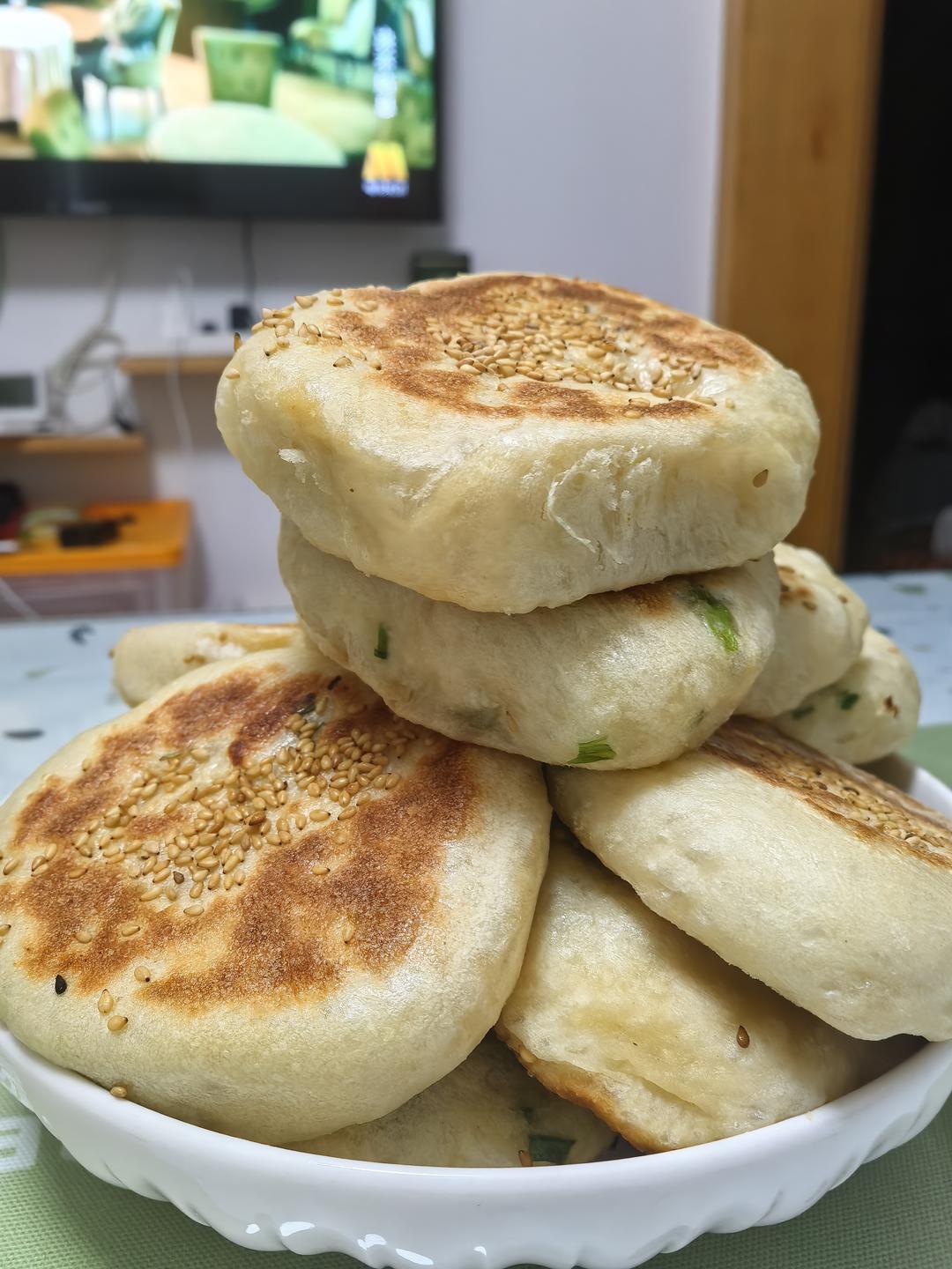 懒人版葱香发面饼 要多软有多软 零失败的方子 附细节视频详解