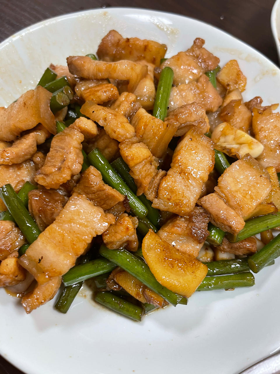 五花肉炒蒜心