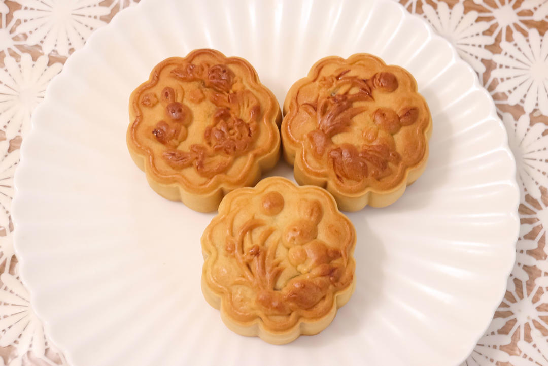 liangunjianpanagahdxcud58yc3b做的广式月饼蛋黄莲蓉月饼