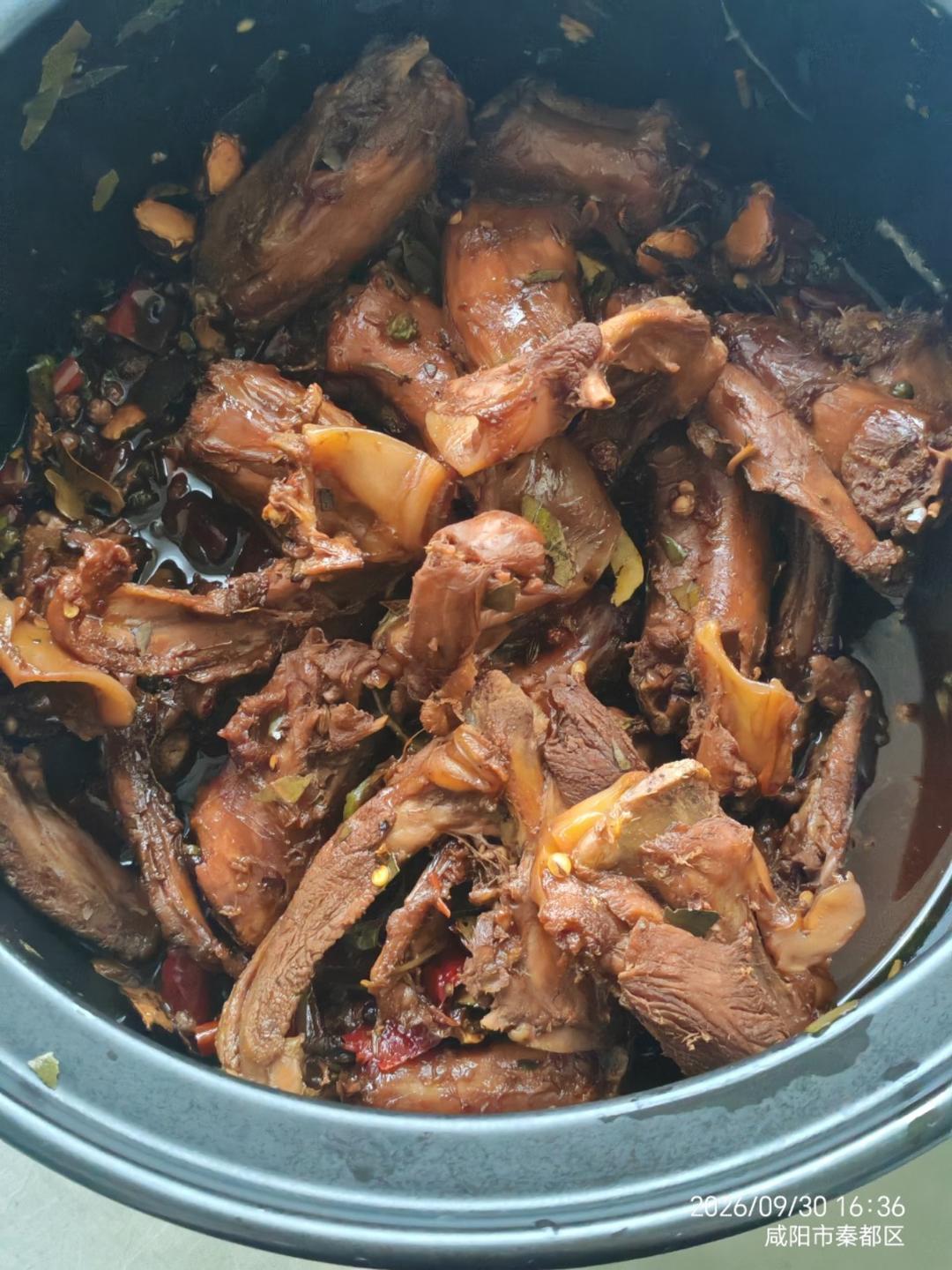 麻辣鸭锁骨（不输周黑鸭）