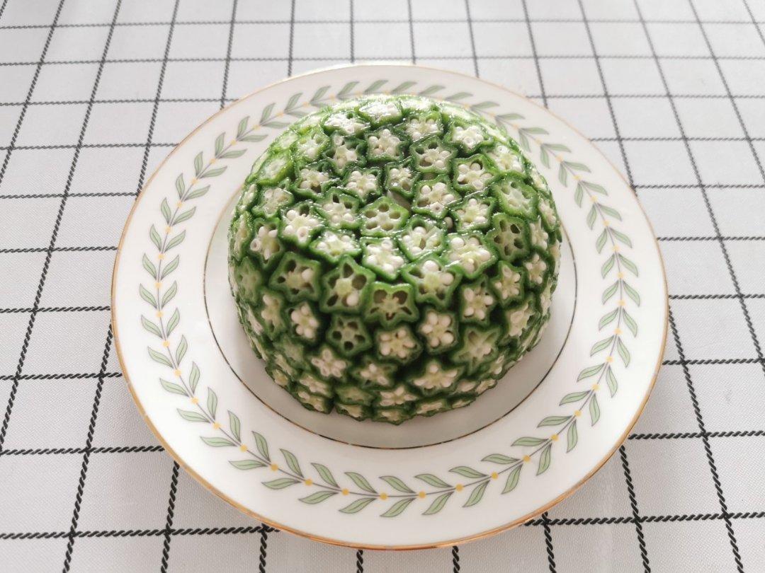 这绝对是秋葵颜值最高的做法，好看又好吃，端上桌最先光盘