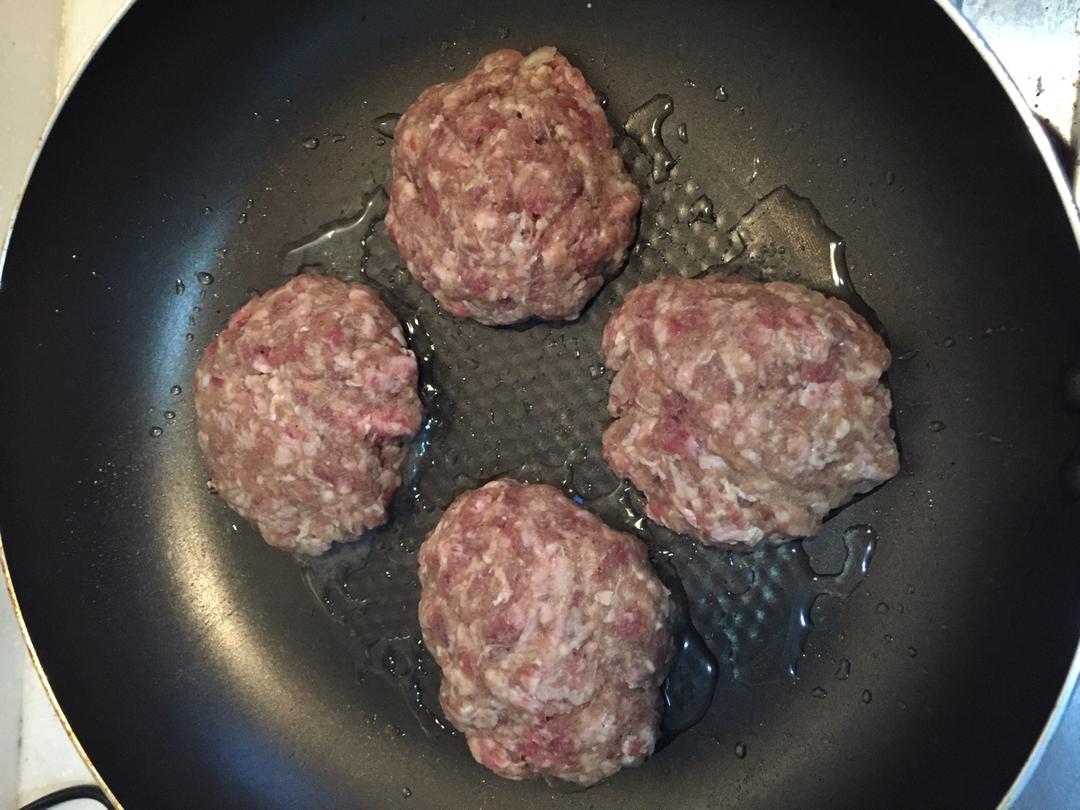 外国人的家常菜--汉堡牛肉饼土豆泥和芦笋的做法 步骤5