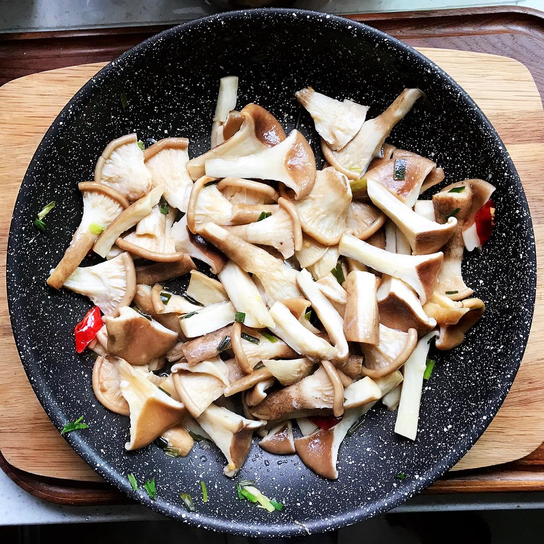 vivianyan做的酸辣蘑菇