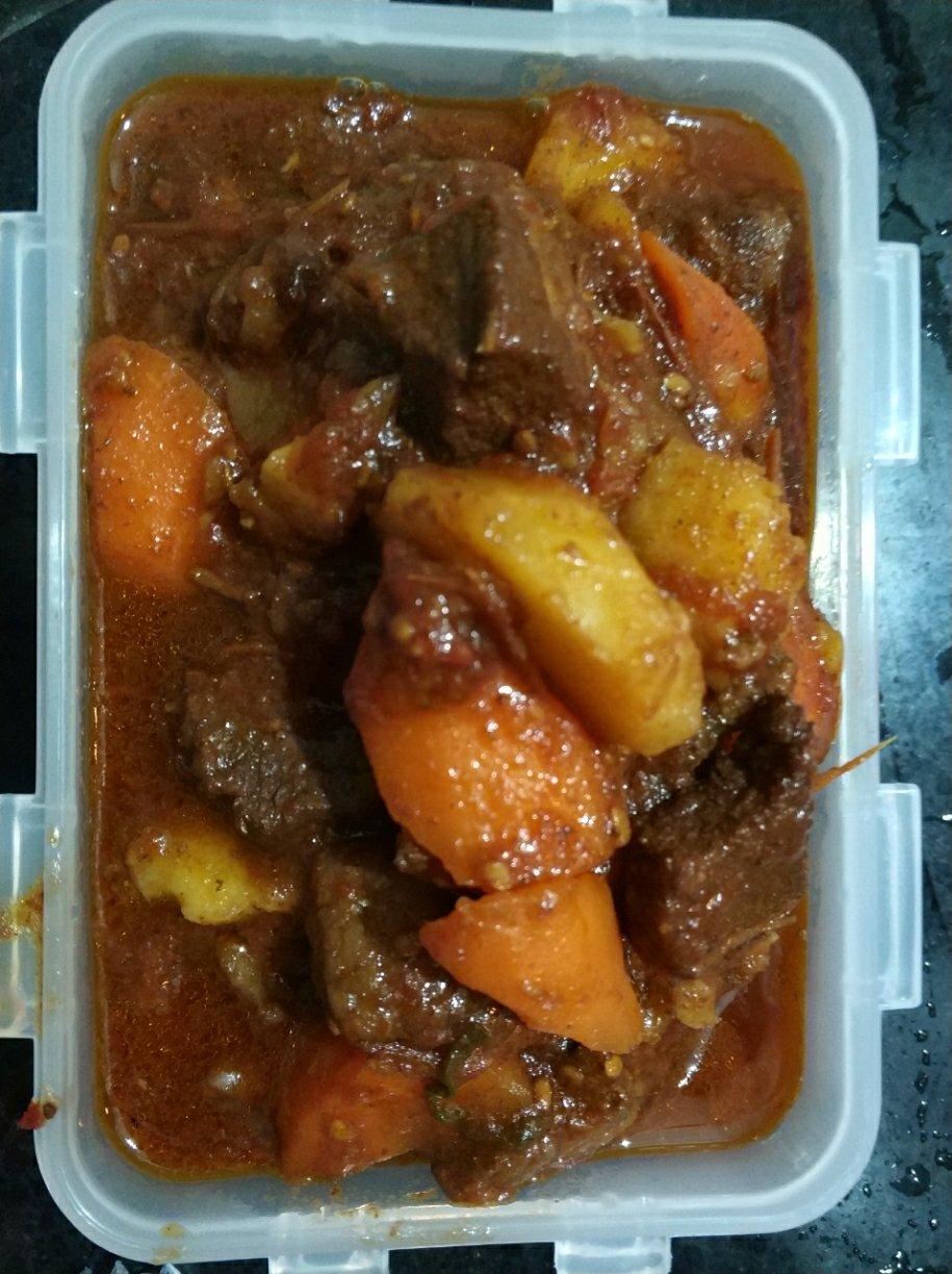 番茄土豆炖牛腩