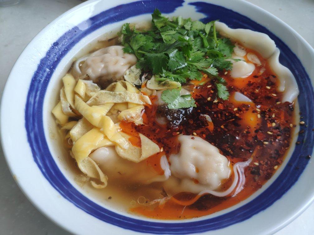 咸蛋黄鲜肉馄饨