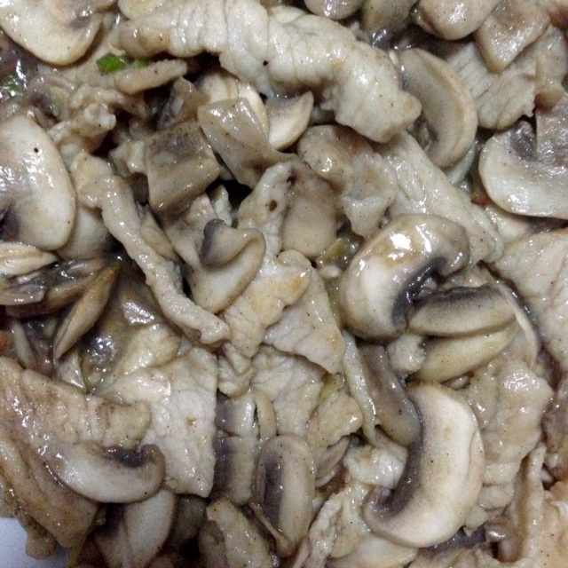 蘑菇炒肉片