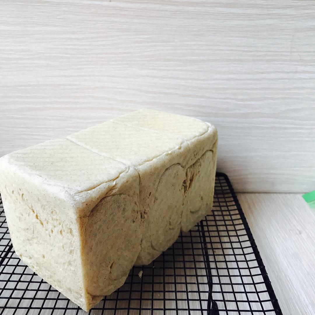 低卡黑麦全麦吐司